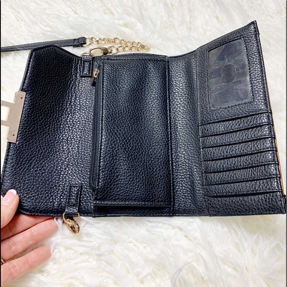 White House Black Market crossbody handbag - Picture 4 of 6